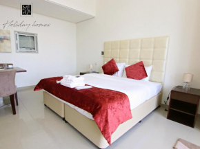 Mira Holiday Homes - Serviced Studio in Arjan with pool and gym